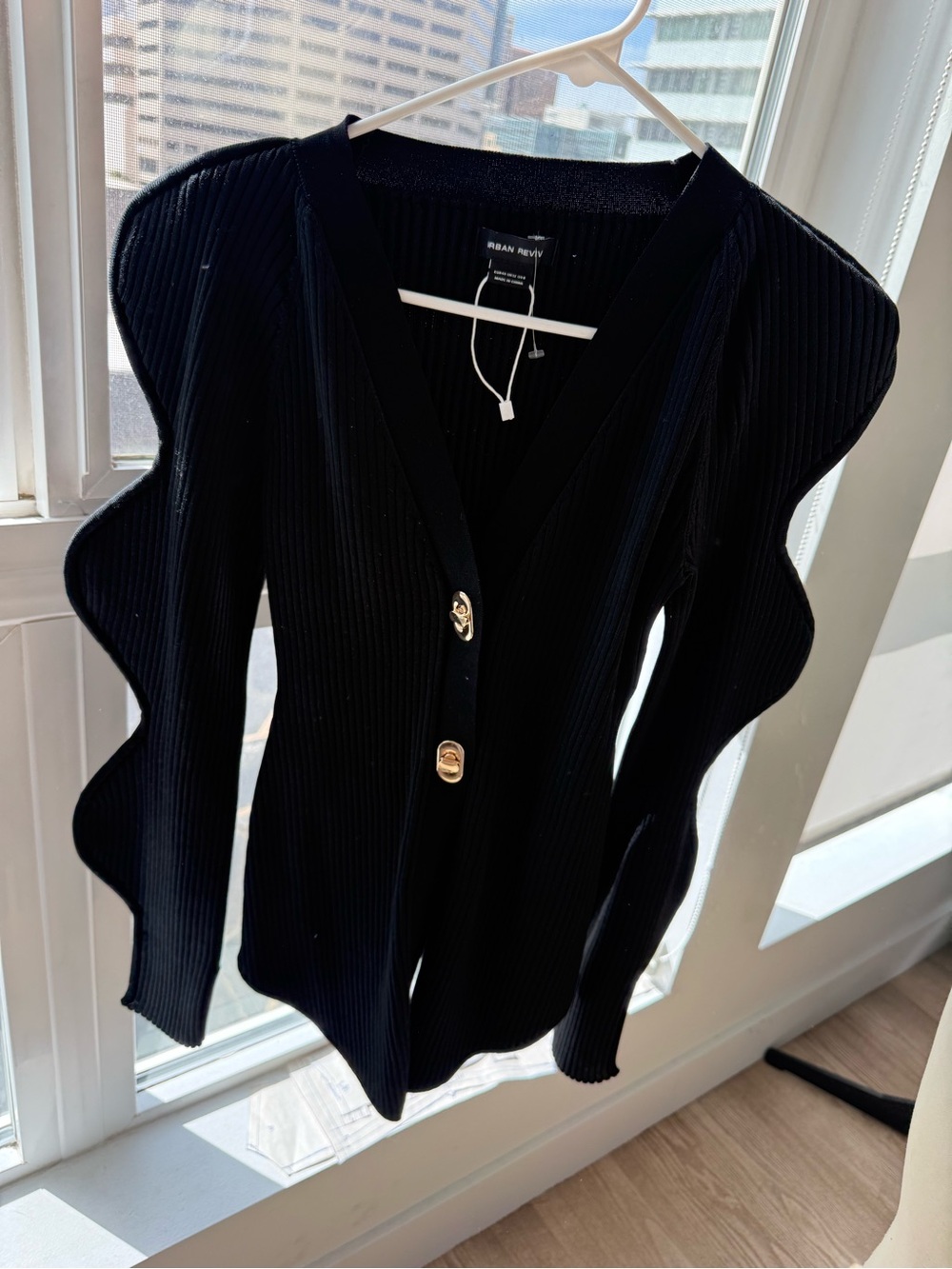 BLACK KNIT CARDIGAN UNIQUE SHAPE